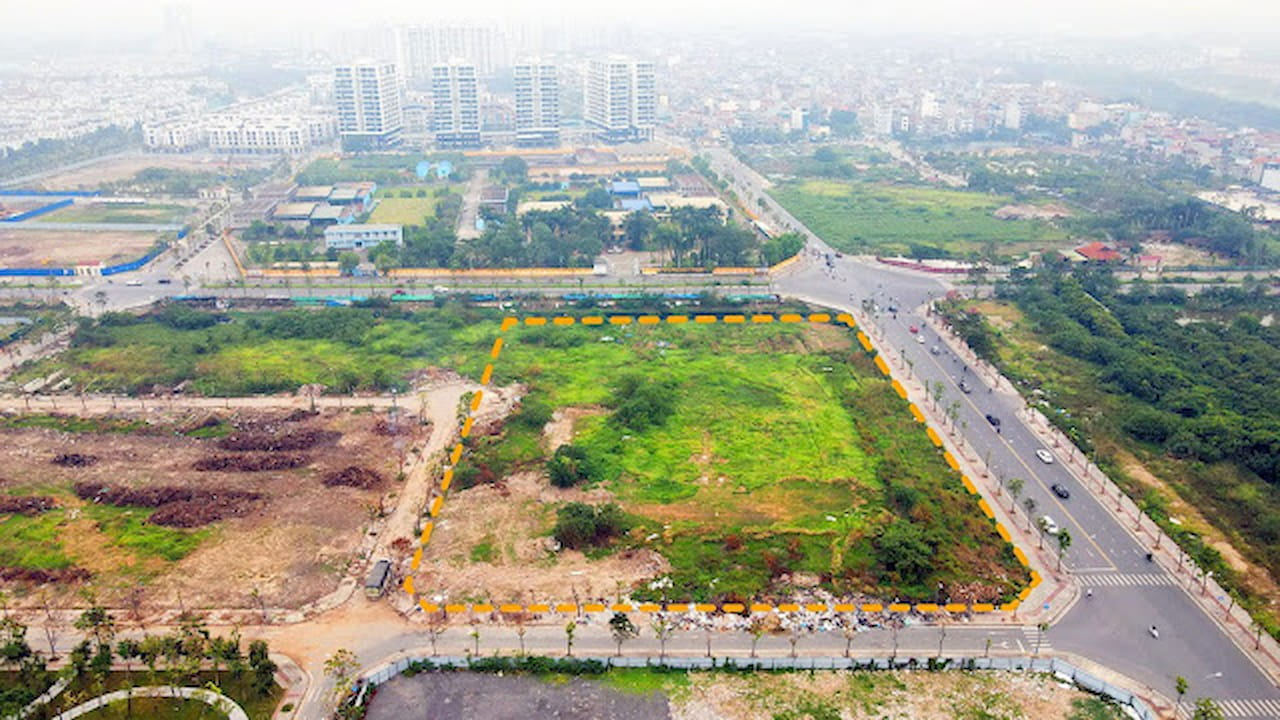 Cụ thể, vào tháng 4 vừa qua, HĐQT của Taseco Land đã ban hành nghị quyết phê duyệt tham gia đấu giá quyền sử dụng đất tại phường Phúc Đồng, quận Long Biên, Hà Nội.